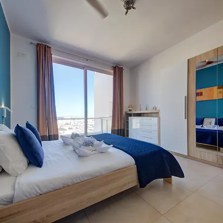 Apartament Ortigia Penthouse With Private Terrace And Distant Sea Views Is-Swieqi
