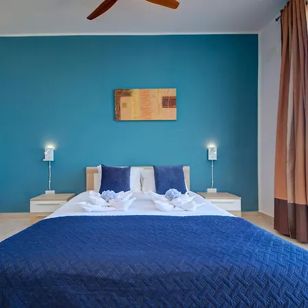 Apartament Ortigia Penthouse With Private Terrace And Distant Sea Views