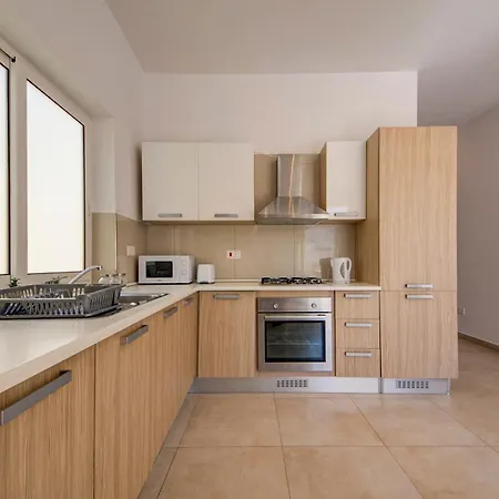 Ortigia Penthouse With Private Terrace And Distant Sea Views *