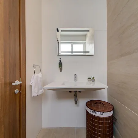 Ortigia Penthouse With Private Terrace And Distant Sea Views