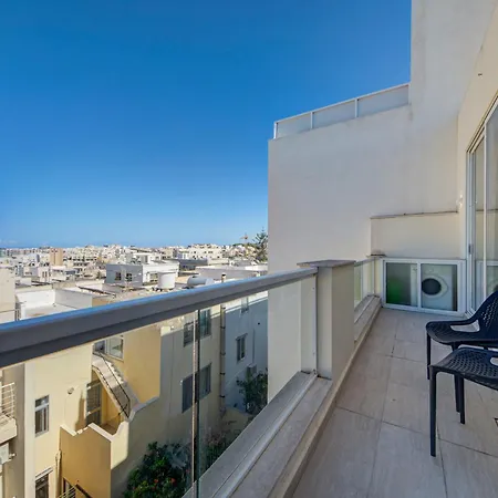Ortigia Penthouse With Private Terrace And Distant Sea Views * Is-Swieqi
