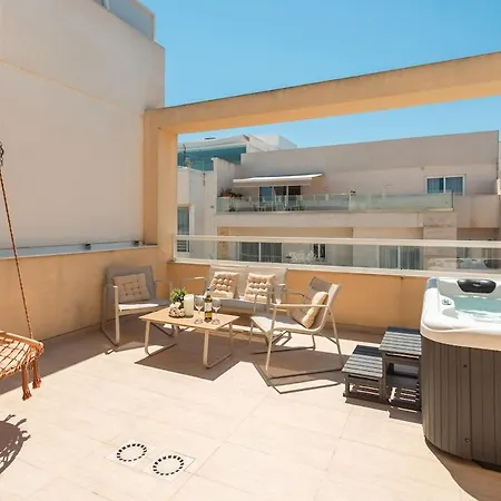 Ortigia Penthouse - Private Rooftop Jacuzzi - Sea Views Is-Swieqi