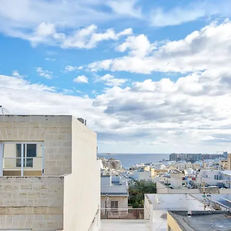 Ortigia Penthouse - Private Rooftop Jacuzzi - Sea Views