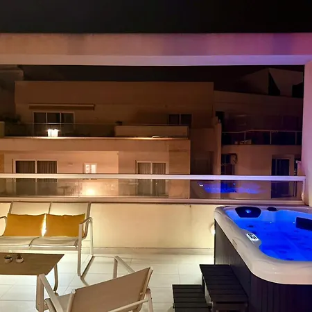 Ortigia Penthouse - Private Rooftop Jacuzzi - Sea Views Lejlighed Is-Swieqi