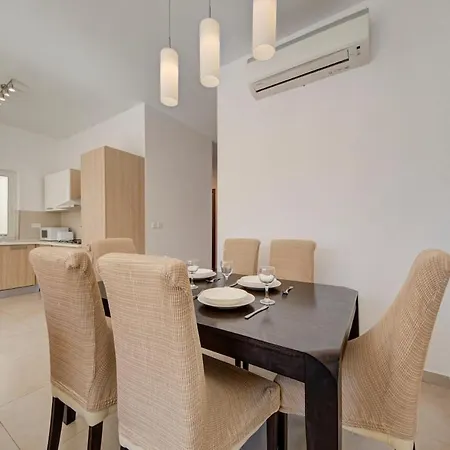 Ortigia Penthouse - Private Rooftop Jacuzzi - Sea Views *