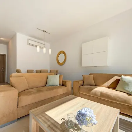 Ortigia Penthouse - Private Rooftop Jacuzzi - Sea Views Is-Swieqi