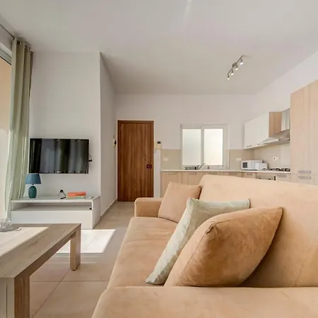 Ortigia Penthouse - Private Rooftop Jacuzzi - Sea Views * Is-Swieqi